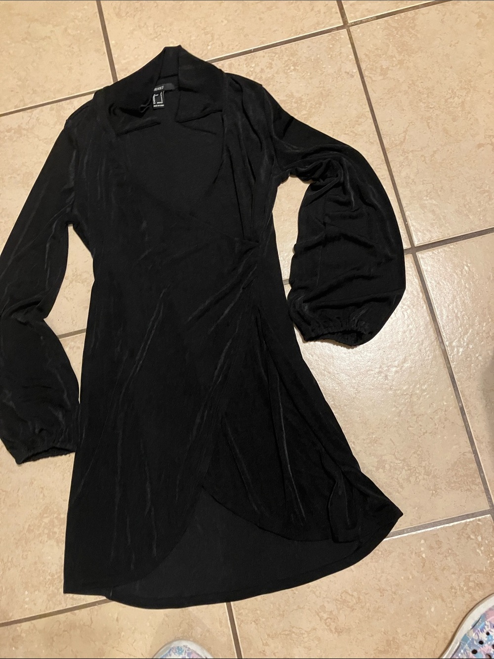 Forever 21 Black Long-Sleeve Wrap-Style Dress